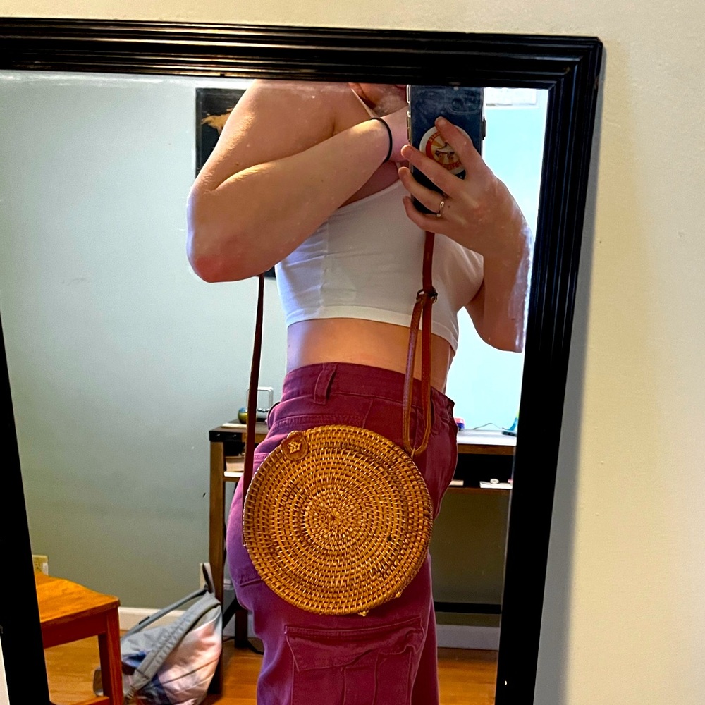 Crossbody circle woven bag